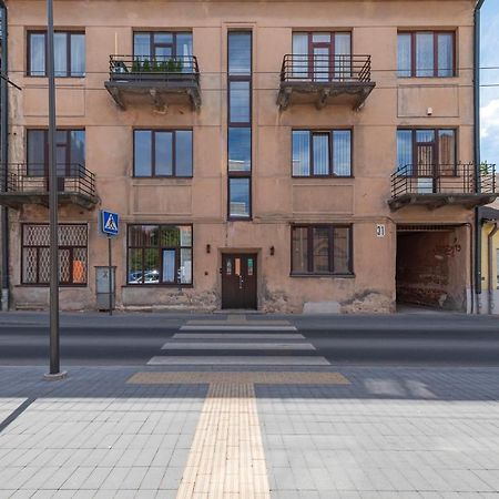White 1 Bd Old Town Apartment By Hostlovers Kaunas Kültér fotó